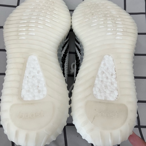 Yeezy 350 V2 “Zebra” - Picture 6 of 6